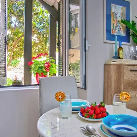 Indigo In Old Corfu Town * Corfu (city)